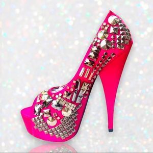 🆕 NEW Kiss Kouture Hard Rock Pink Studded Platforms